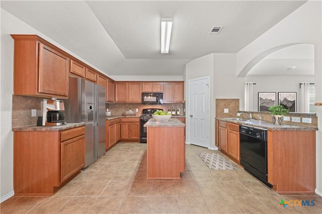 201 Wisteria Way, San Marcos, TX 78666