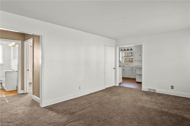 3624 Yadkinville Road, Winston-salem, NC 27106