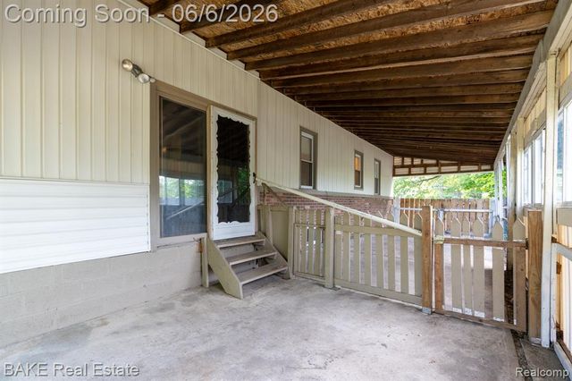 10195 Stark Road, Livonia, MI 48150