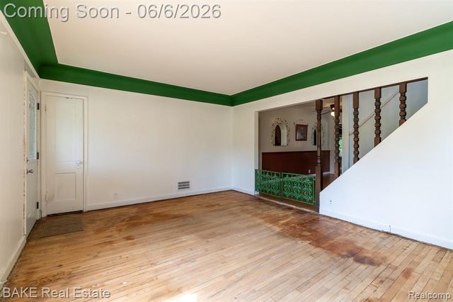 10195 Stark Road, Livonia, MI 48150