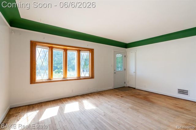 10195 Stark Road, Livonia, MI 48150
