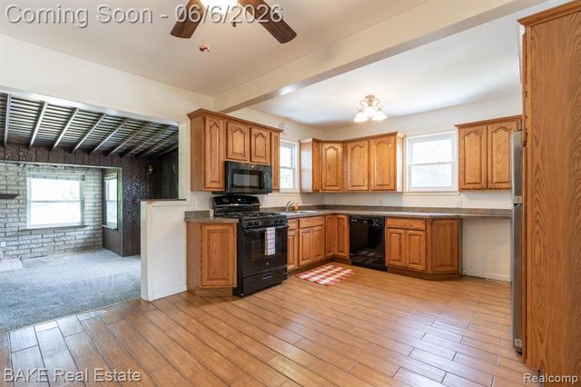 10195 Stark Road, Livonia, MI 48150