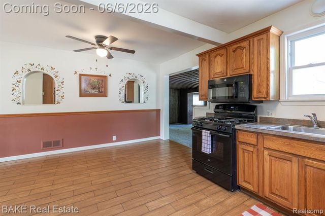 10195 Stark Road, Livonia, MI 48150