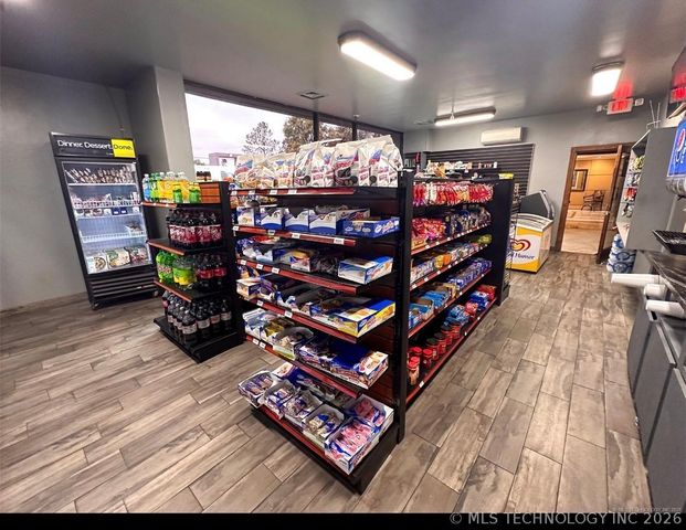 450 W 7th Street S 906, Tulsa, OK 74119
