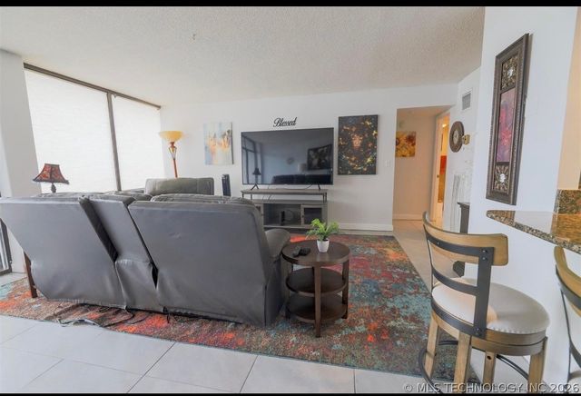 450 W 7th Street S 906, Tulsa, OK 74119
