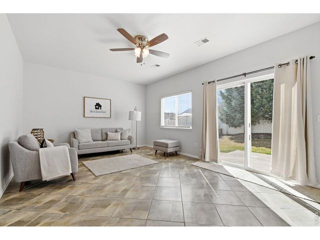 2558 Palmer Ave, Mead, CO 80542