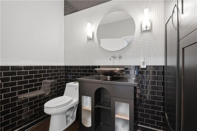 6455 Rutherford Place, Suwanee, GA 30024