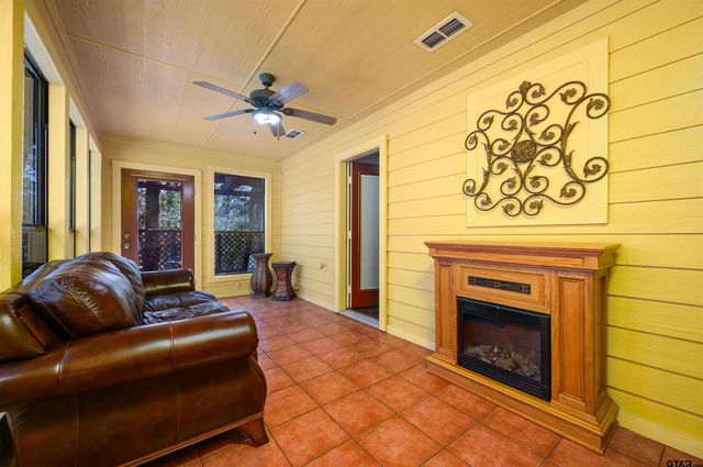 151 Green Mesa Lane, Holly Lake Ranch, TX 75765
