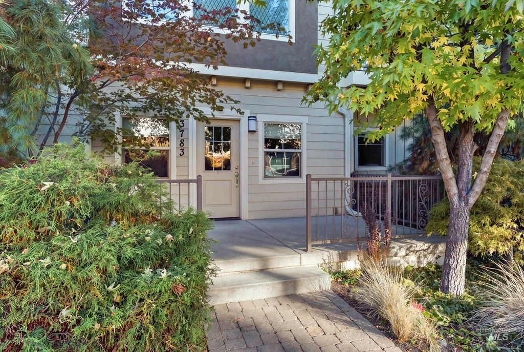 3783 N Woody Ln, Boise, ID 83703 photo 2