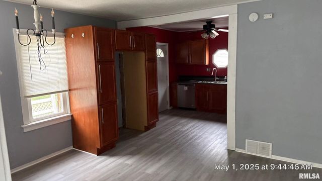 818 9TH Avenue, Silvis, IL 61282