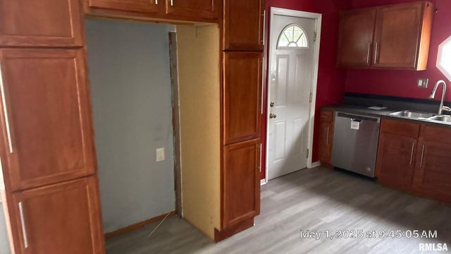 818 9TH Avenue, Silvis, IL 61282