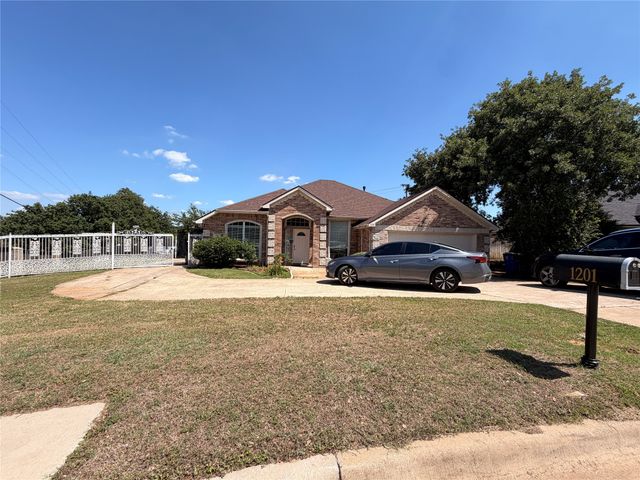 1201 Vistawood Drive, Mansfield, TX 76063