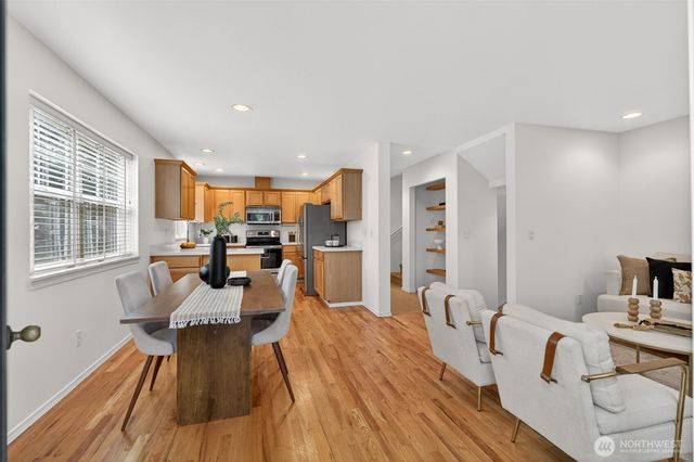 9257 Interlake Avenue N, Seattle, WA 98103