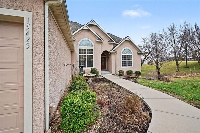 15423 N Mount Olivet Road, Smithville, MO 64089