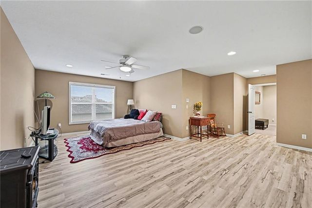 15423 N Mount Olivet Road, Smithville, MO 64089