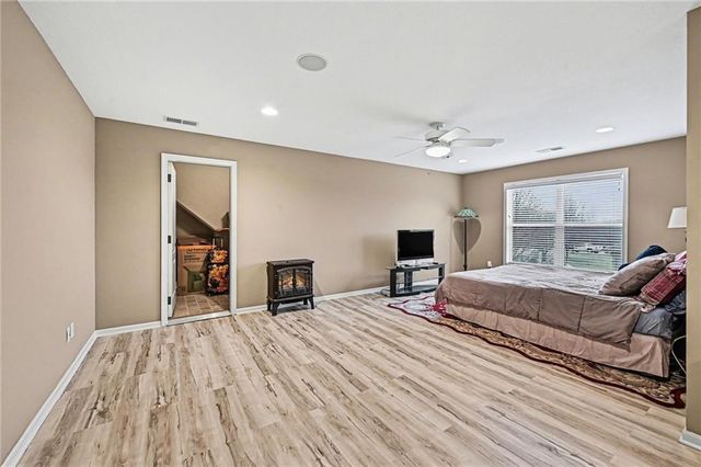 15423 N Mount Olivet Road, Smithville, MO 64089