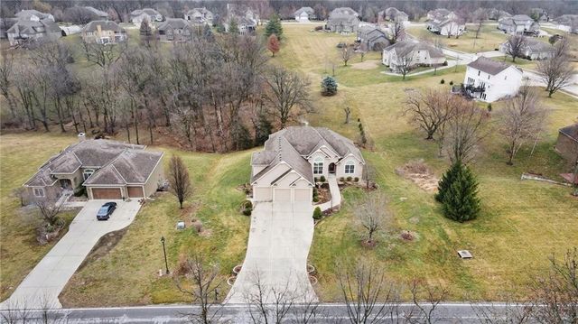15423 N Mount Olivet Road, Smithville, MO 64089