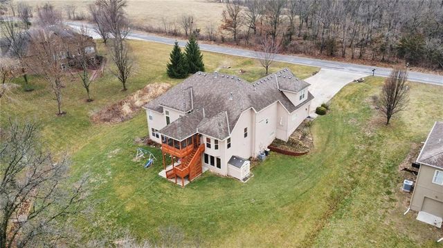 15423 N Mount Olivet Road, Smithville, MO 64089