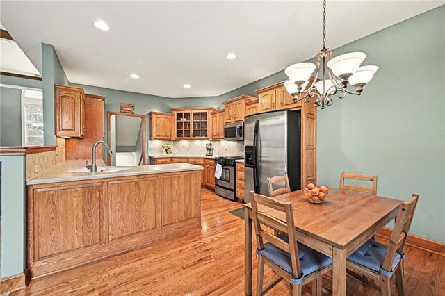 15423 N Mount Olivet Road, Smithville, MO 64089