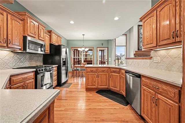 15423 N Mount Olivet Road, Smithville, MO 64089