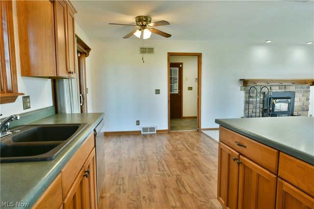 6525 Duck Creek Road, Berlin Center, OH 44401