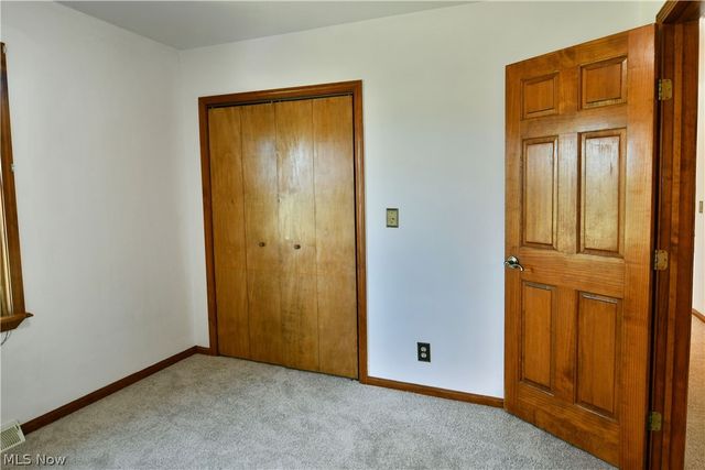 6525 Duck Creek Road, Berlin Center, OH 44401