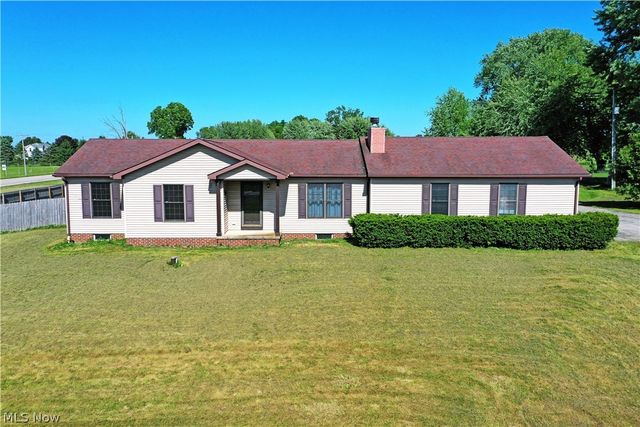 6525 Duck Creek Road, Berlin Center, OH 44401