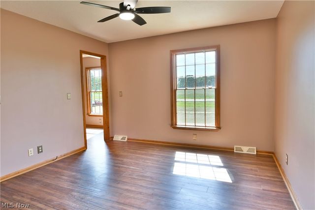6525 Duck Creek Road, Berlin Center, OH 44401
