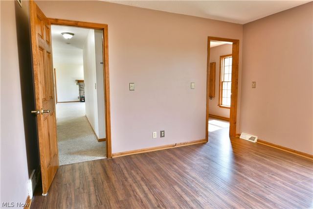 6525 Duck Creek Road, Berlin Center, OH 44401