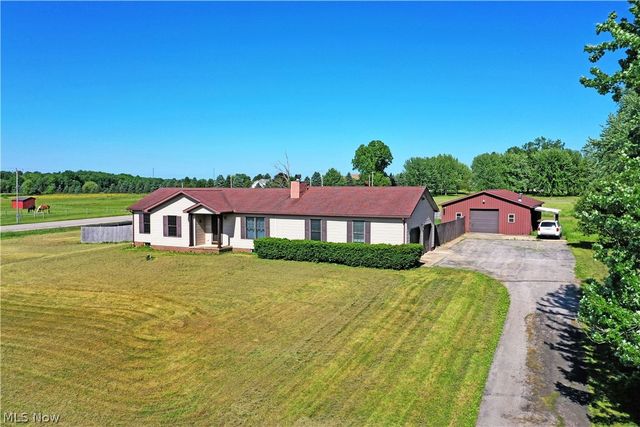 6525 Duck Creek Road, Berlin Center, OH 44401