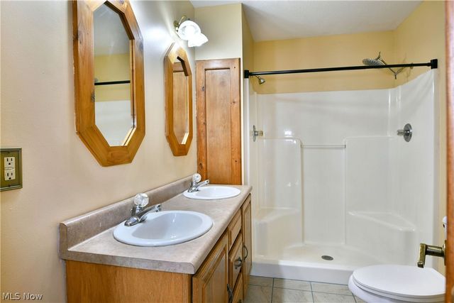 6525 Duck Creek Road, Berlin Center, OH 44401
