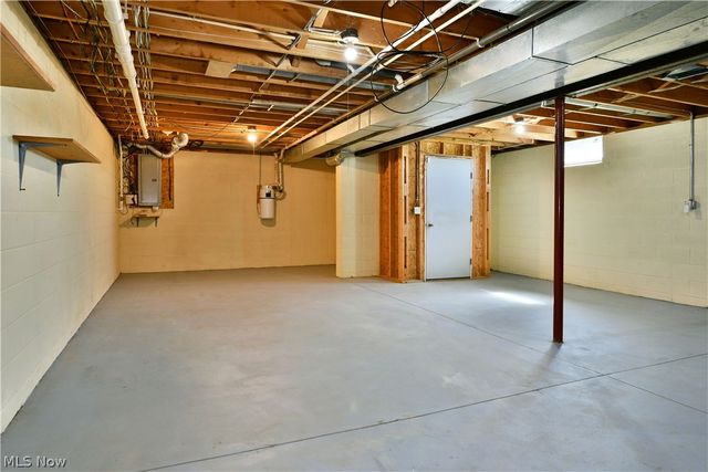 6525 Duck Creek Road, Berlin Center, OH 44401