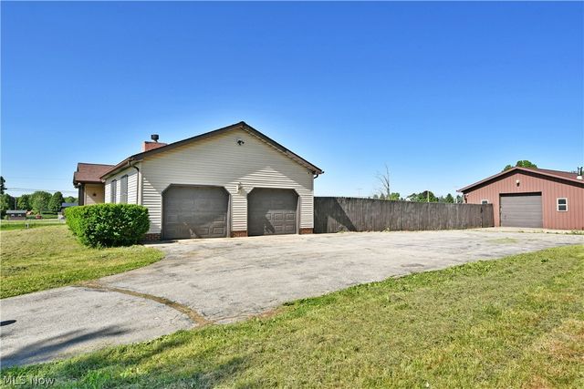 6525 Duck Creek Road, Berlin Center, OH 44401