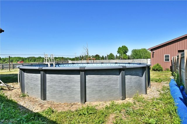 6525 Duck Creek Road, Berlin Center, OH 44401