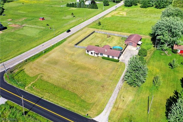 6525 Duck Creek Road, Berlin Center, OH 44401