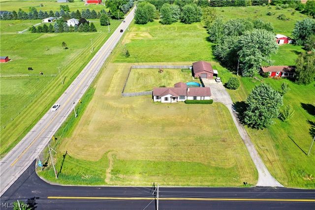 6525 Duck Creek Road, Berlin Center, OH 44401