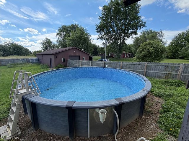 6525 Duck Creek Road, Berlin Center, OH 44401