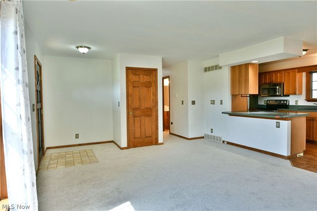 6525 Duck Creek Road, Berlin Center, OH 44401