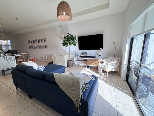 8015 NW 104th Ave 38, Doral, FL 33178