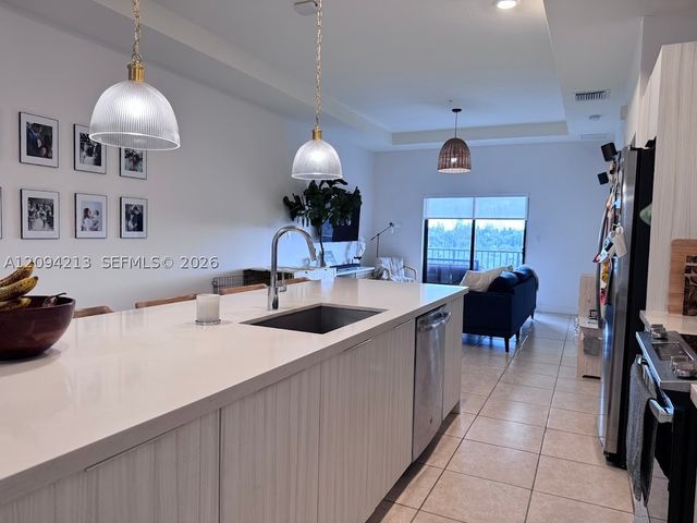 8015 NW 104th Ave 38, Doral, FL 33178