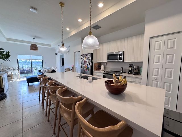 8015 NW 104th Ave 38, Doral, FL 33178