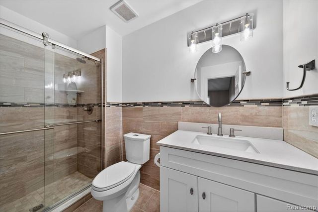 15235 Cornell Drive, Clinton Township, MI 48038