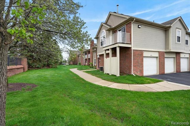 15235 Cornell Drive, Clinton Township, MI 48038