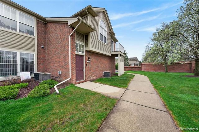 15235 Cornell Drive, Clinton Township, MI 48038