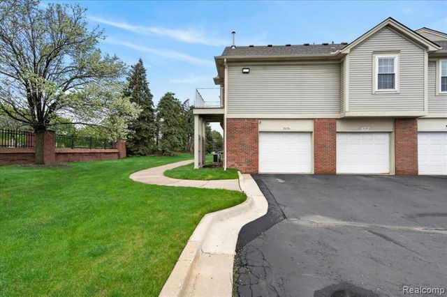15235 Cornell Drive, Clinton Township, MI 48038