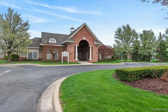 15235 Cornell Drive, Clinton Township, MI 48038