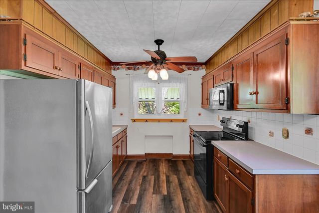 147 WALNUT ST, Mohnton, PA 19540