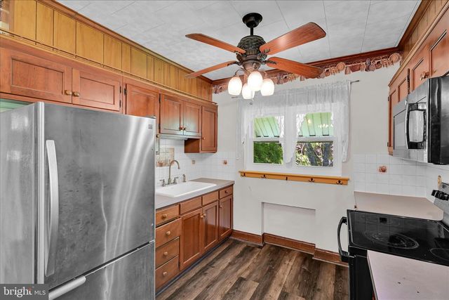 147 WALNUT ST, Mohnton, PA 19540