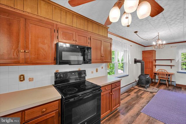147 WALNUT ST, Mohnton, PA 19540