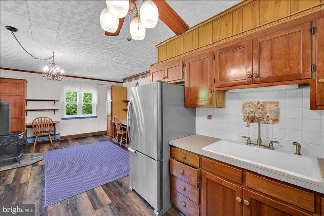 147 WALNUT ST, Mohnton, PA 19540